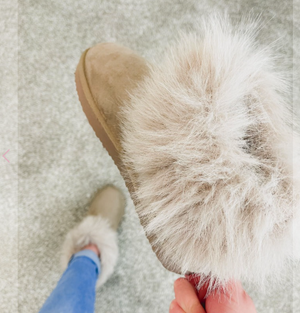 VERY G | GYPSY JAZZ TAUPE FROST FAUX FUR BOOTIE