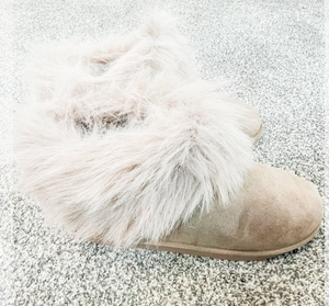 VERY G | GYPSY JAZZ TAUPE FROST FAUX FUR BOOTIE