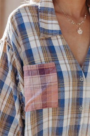 Plaid Pattern Asymmetric Buttons Shirt